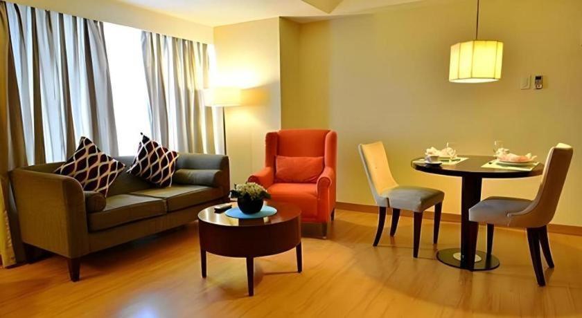 Lancaster Hotel Manila Mandaluyong Exterior photo