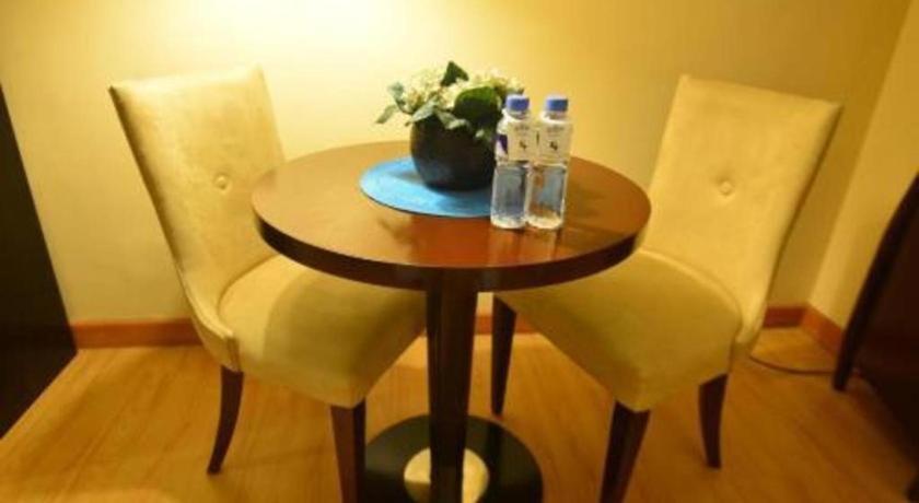 Lancaster Hotel Manila Mandaluyong Exterior photo